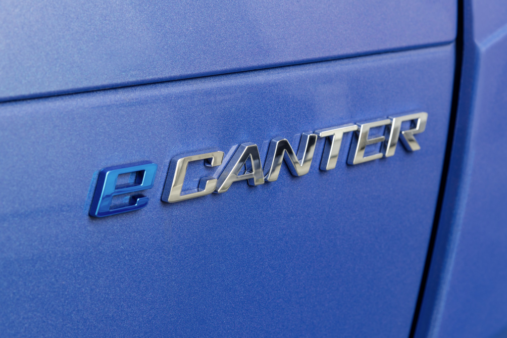 Daimler: Erste FUSO eCanter-Kunden in Europa beliefert