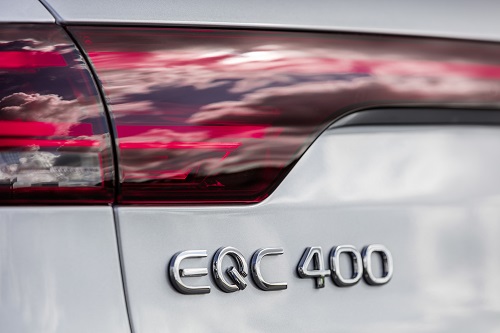 Mercedes-Benz zieht Vorhang von EQC