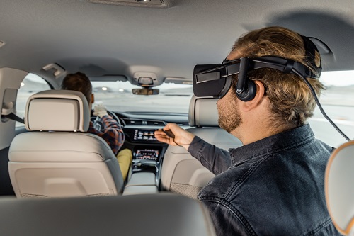Audi verwandelt auf der CES das Auto in eine Erlebnisplattform für Virtual Reality.