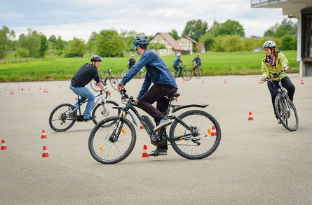 Baden-Württemberg fördert Fahrsicherheitstrainings für E-Biker