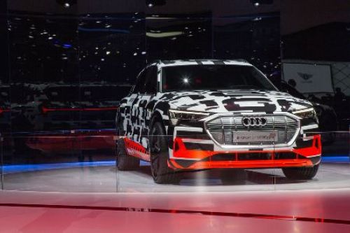 Audi Etron Prototyp Genfer Autosalon